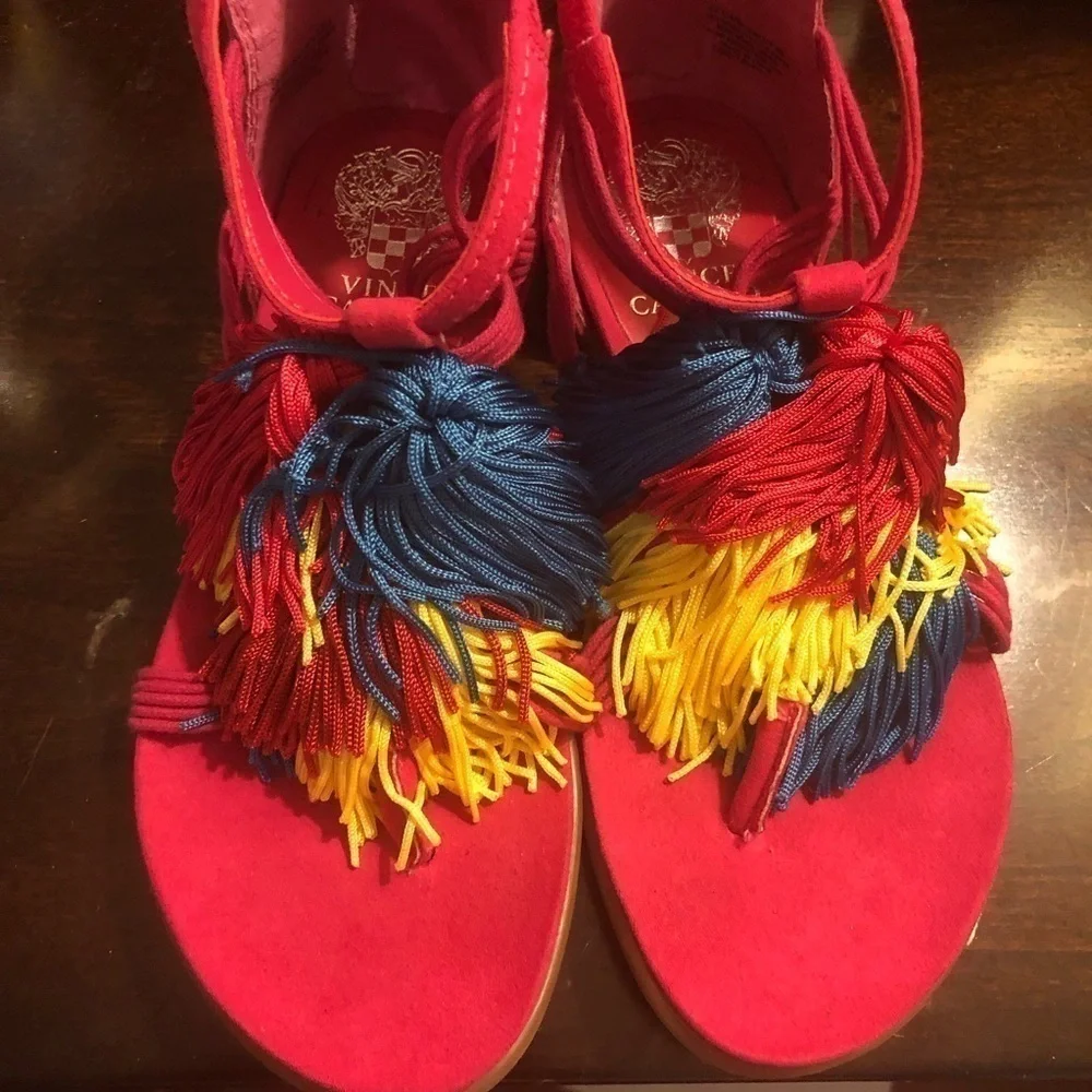Vince Camuto pom pom pink Sandals size 12